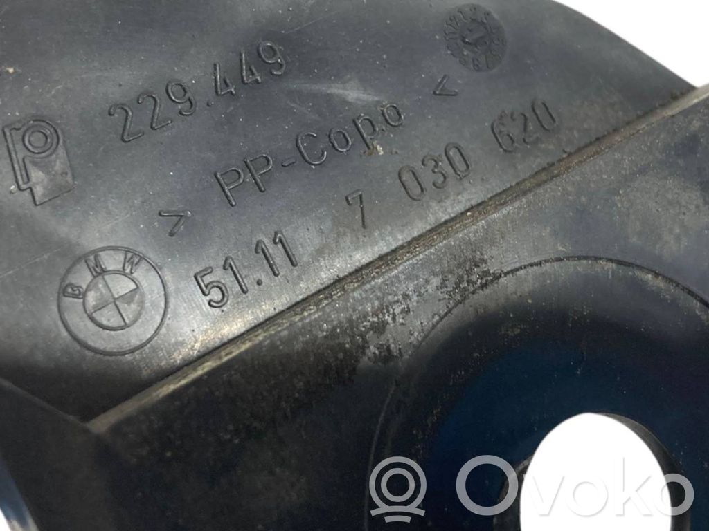 Priekšpusē bampera turētājs