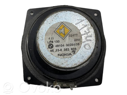 Skaļrunis (-i) pakaļējās durvīs