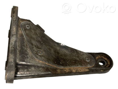 Dzinēja nostiprināšanas stiprinājums-kronšteins