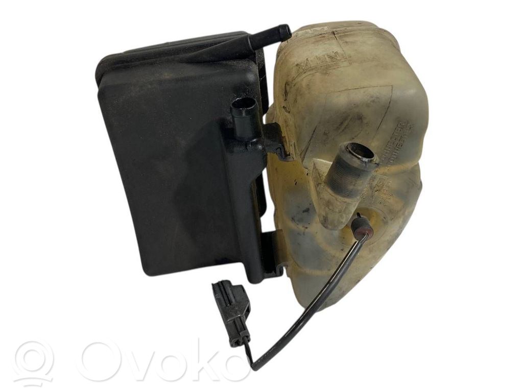 Dzesēšanas šķidruma izplešanās tvertne