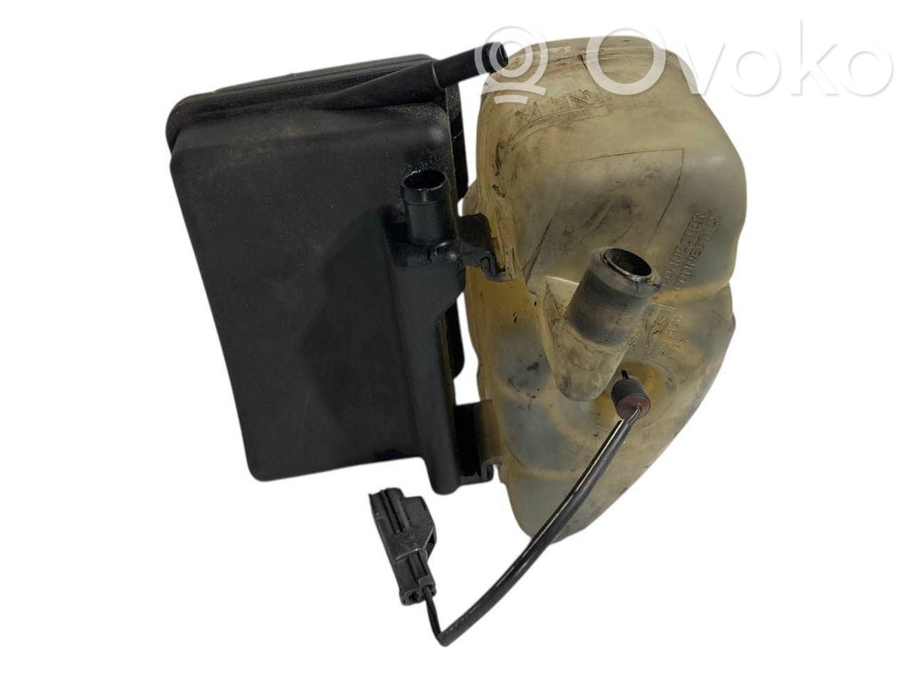 Dzesēšanas šķidruma izplešanās tvertne