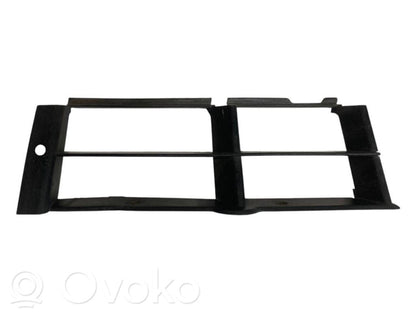 Apakšējais režģis (trīsdaļīgs)