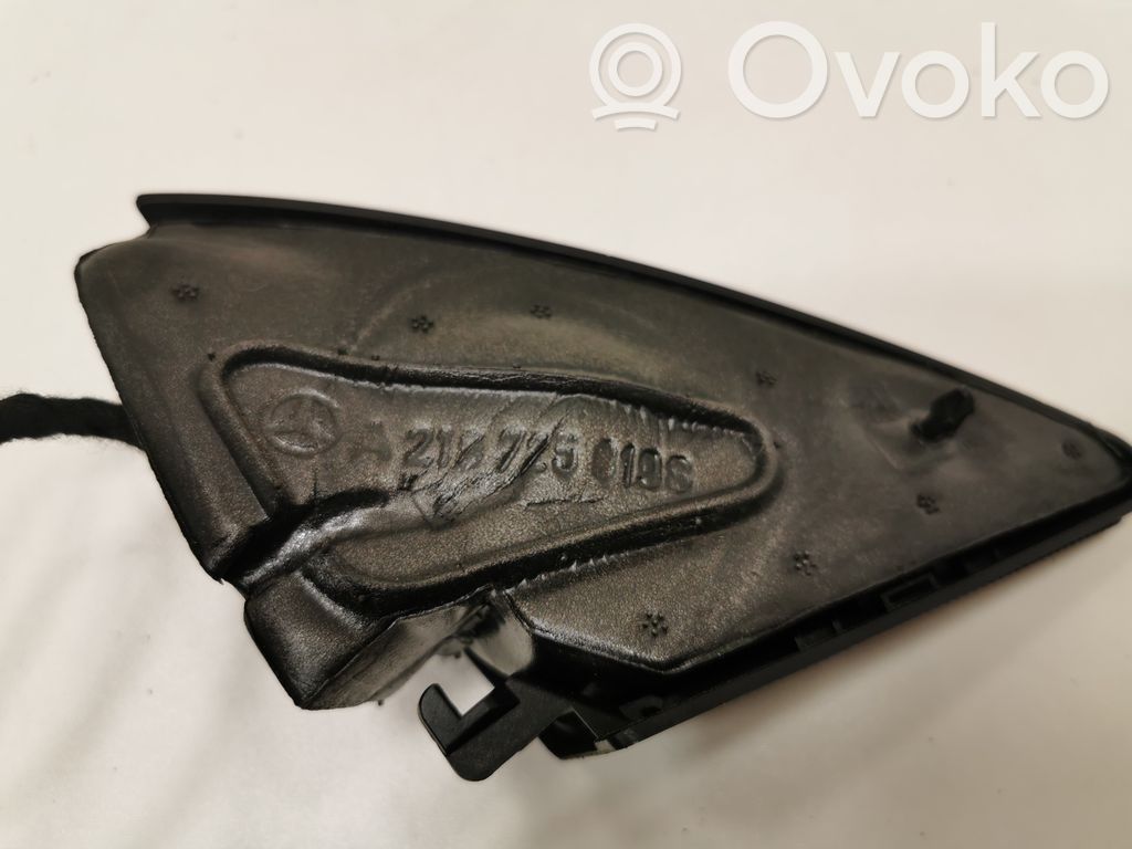 Skaļrunis (-i) priekšējās durvīs