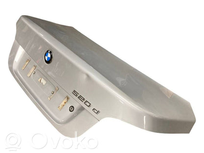 Задняя крышка (багажник)