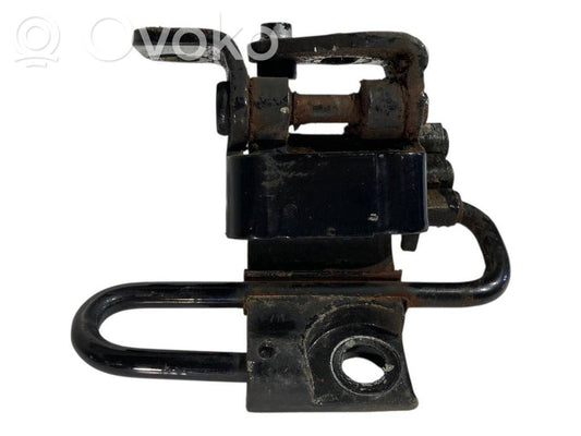 Priekšpusē augšējā vira (eņģe)