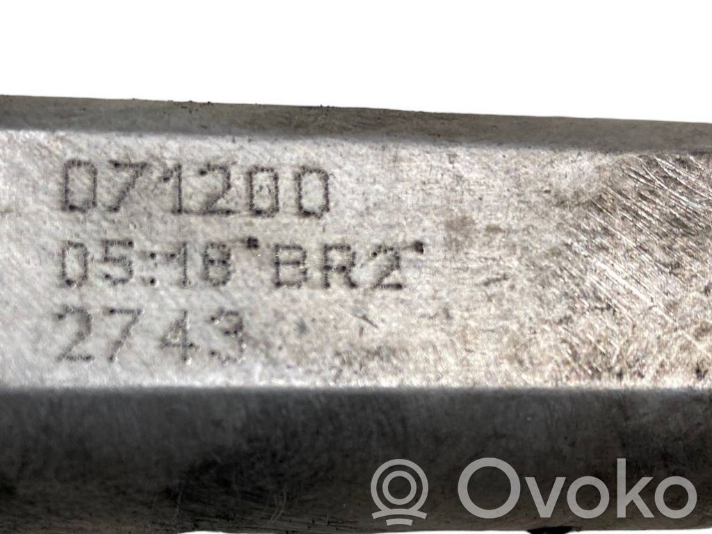 Kardāna / stūres krustsavienojums