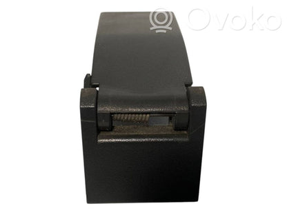 Aizmugurējā sēdekļa sliedīte (-es)