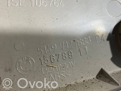 Augšējā dekoratīvā apdare (pie loga)