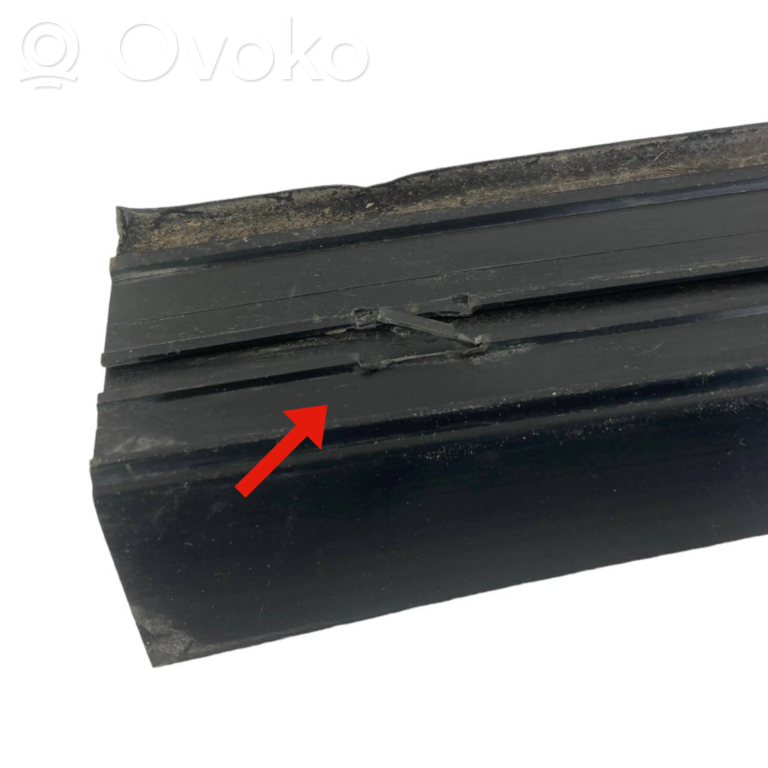 Aizmugurējā sliekšņa dekoratīvā apdare (ārējā)