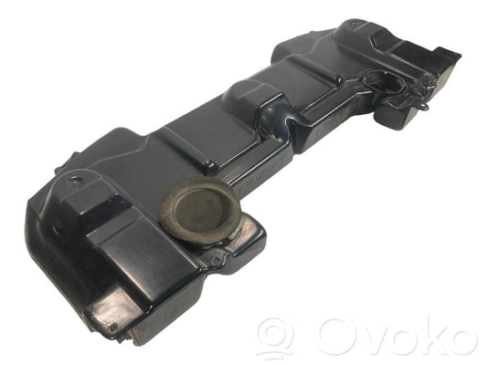 Skaļrunis (-i) aizmugurējā palodzē