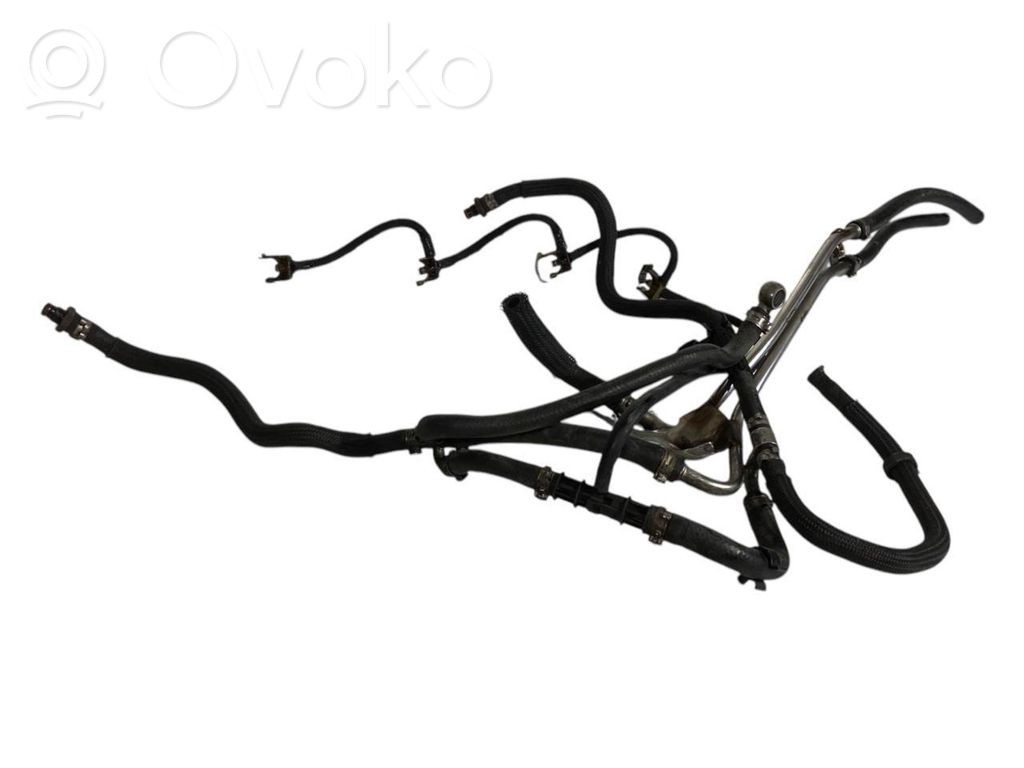 Degvielas caurulīte (-es)