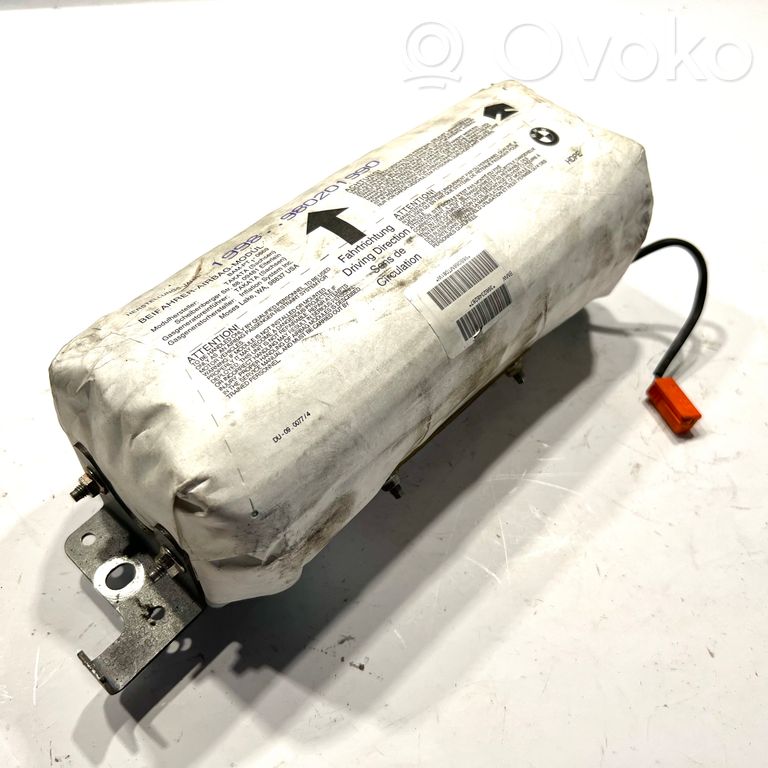 Priekšpusē gaisa spilvens