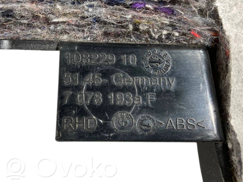 Paneļa dekoratīvās apdares vairogs (apakšējais)