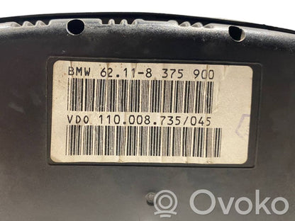 Speedometer (in the instrument panel)