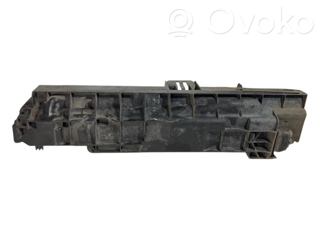 Radiatora (-u) turētājs / kronšteins