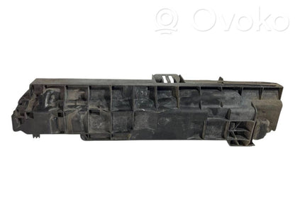 Radiatora (-u) turētājs / kronšteins