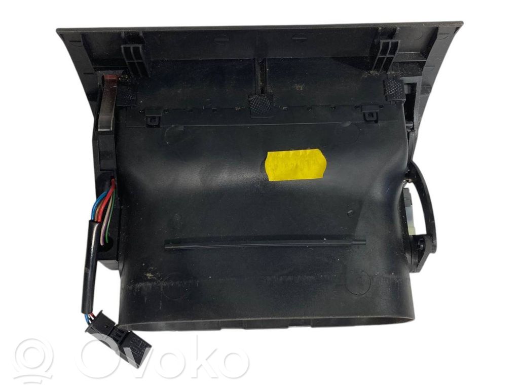 Aizmugurējā gaisa - ventilācijas reste