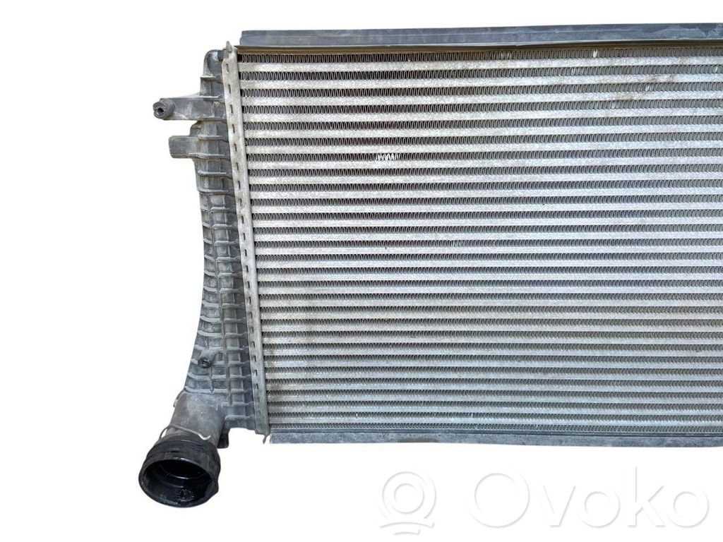 Starpdzesētāja radiators