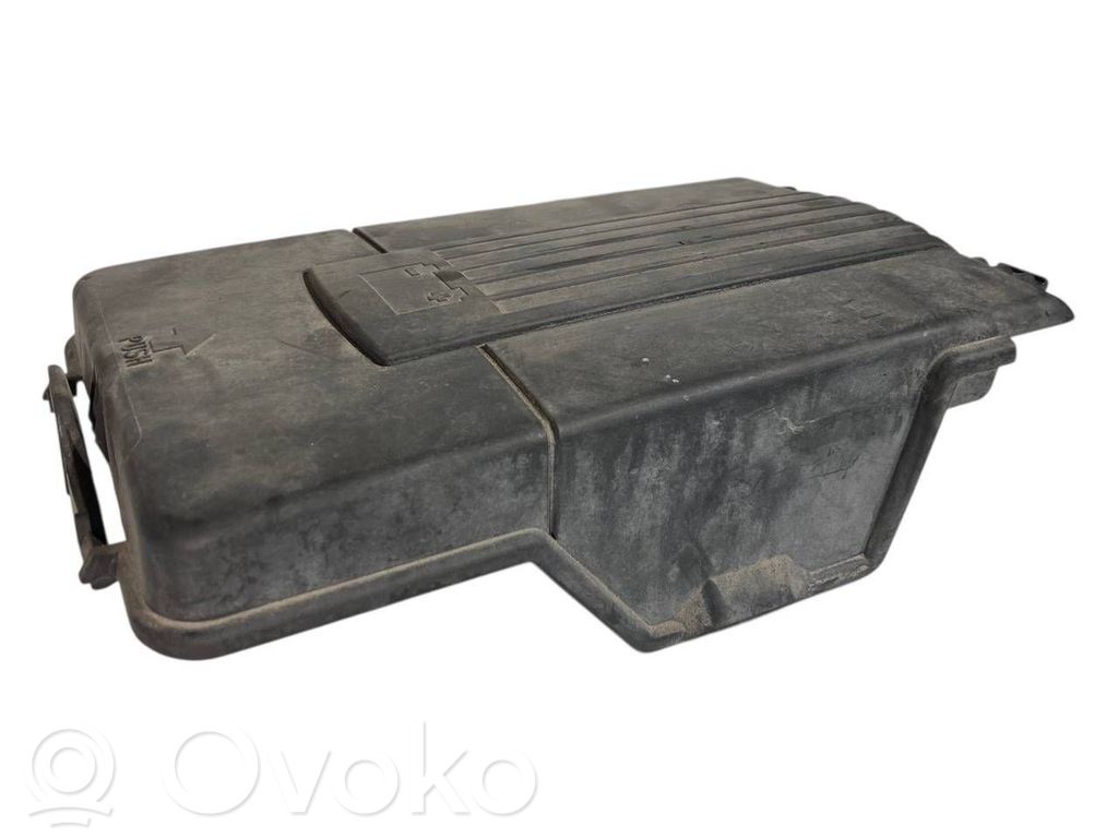 Akumulatora kastes vāks
