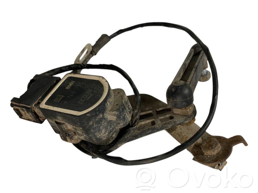 Augstuma sensors (priekšējo lukturu)