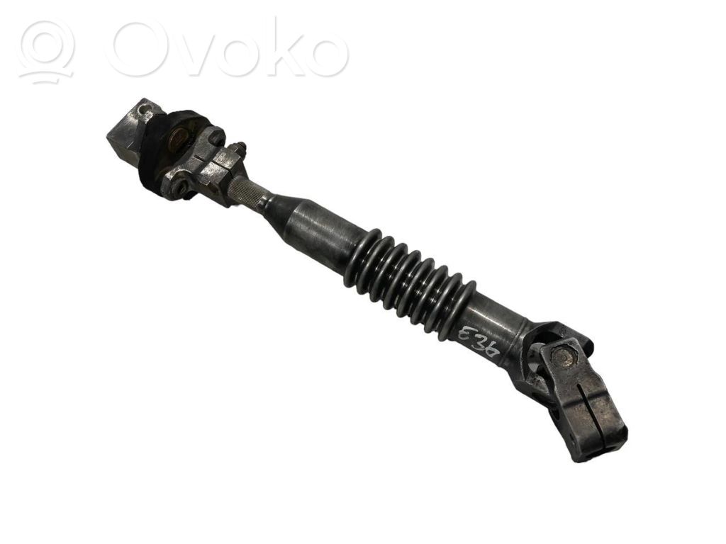 Kardāna / stūres krustsavienojums