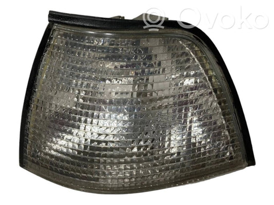 Передний поворотный свет