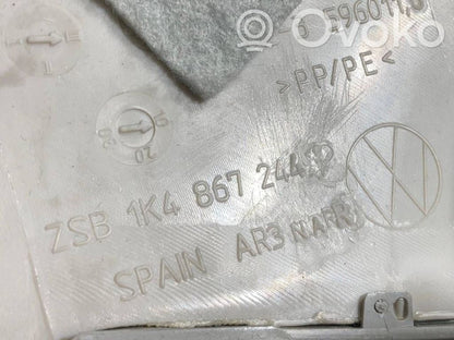 (B) statņa dekoratīvā apdare (augšdaļa)