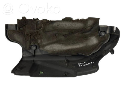 Dzinēja pārsegs (dekoratīva apdare)