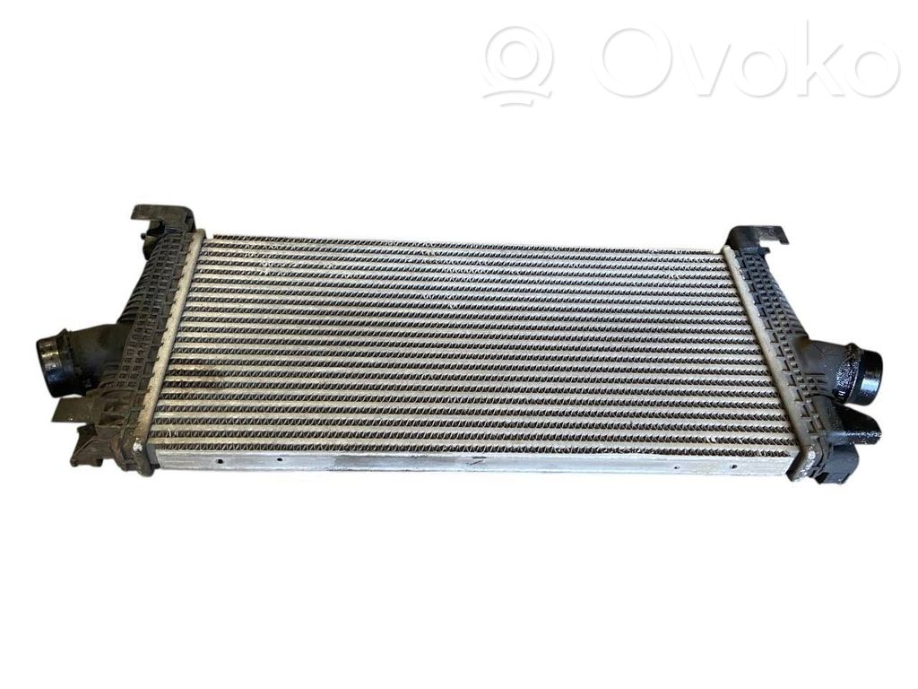 Starpdzesētāja radiators