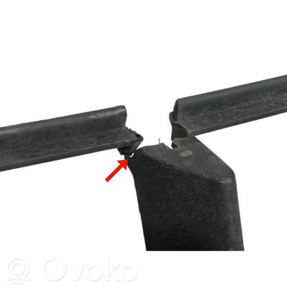 Apakšējais režģis (trīsdaļīgs)