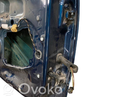 Задняя дверь