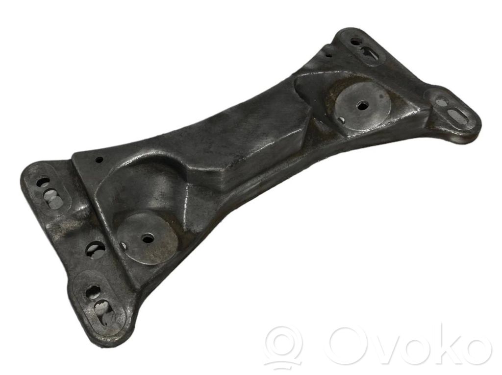 Pārnesumkārbas stiprinājuma kronšteins