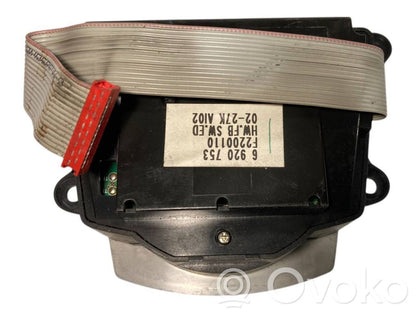 Multimediju kontrolieris