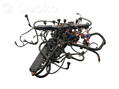 Dzinēja vadu instalācija