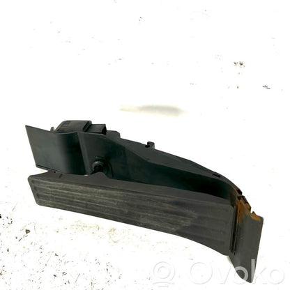 Akseleratora elektriskais regulators (pedālis)