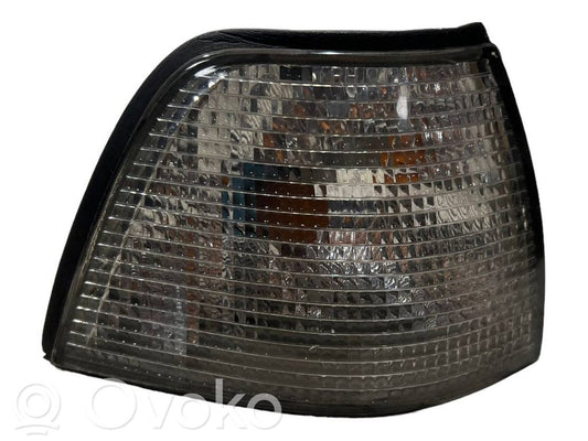 Передний поворотный свет