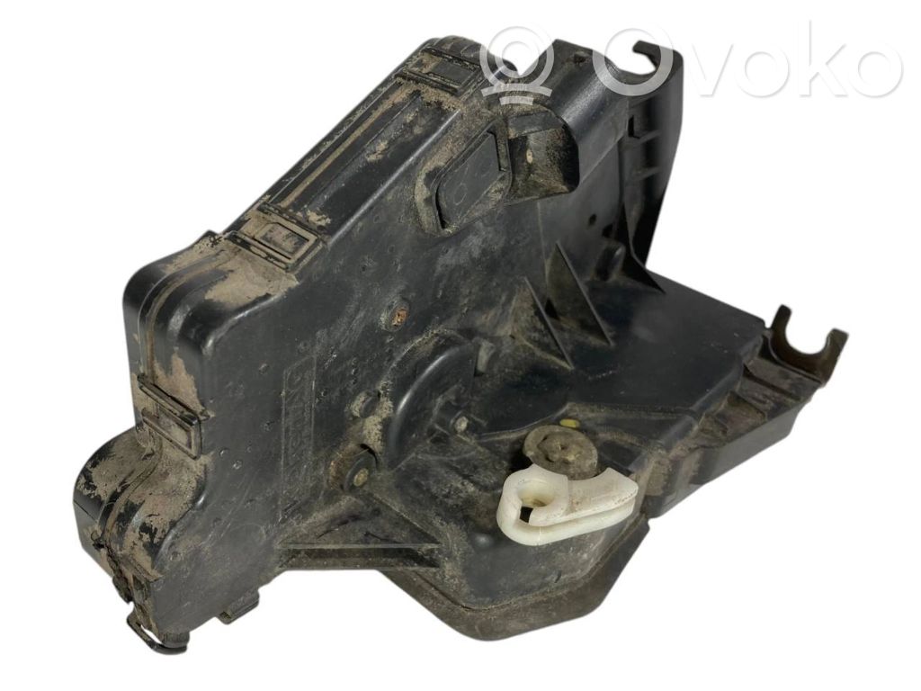 Aizmugurē slēdzene