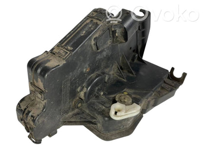 Aizmugurē slēdzene