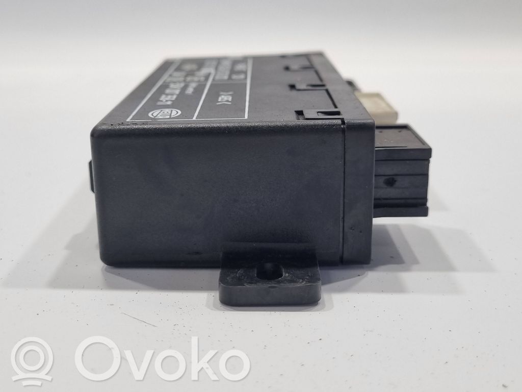 Durvju vadības bloks