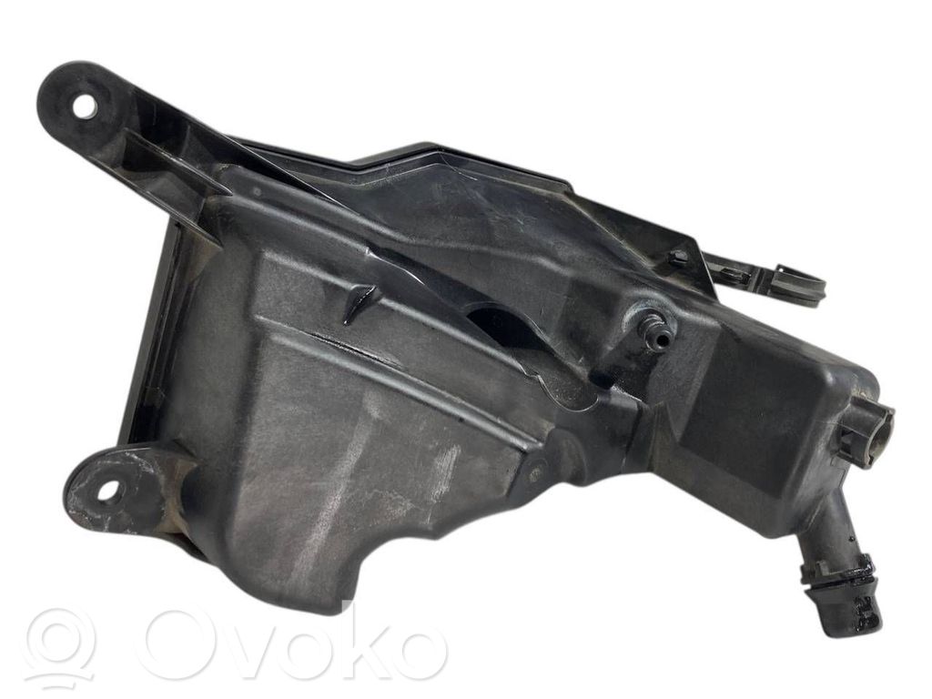 Dzesēšanas šķidruma izplešanās tvertne