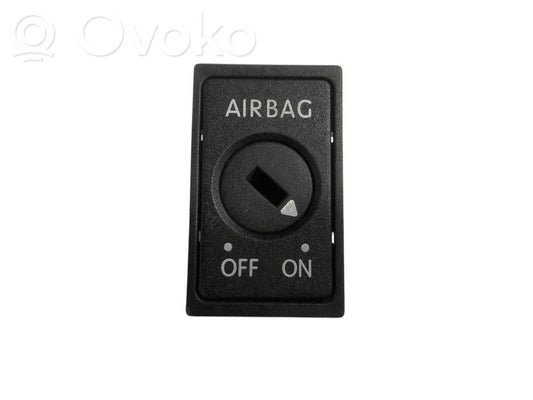 Passenger airbag switch