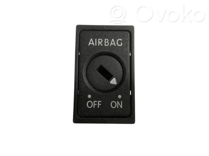 Passenger airbag switch