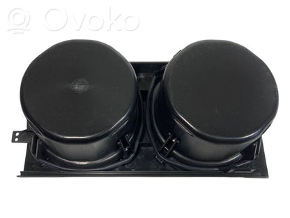 Glāžu turētājs (priekšā)