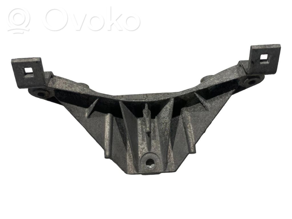 Pārnesumkārbas stiprinājuma kronšteins