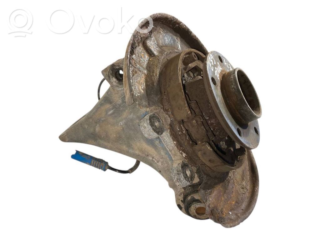 Aizmugurē riteņa rumbas vārpstas šarnīrs (stupica, capfa)