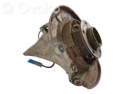 Aizmugurē riteņa rumbas vārpstas šarnīrs (stupica, capfa)