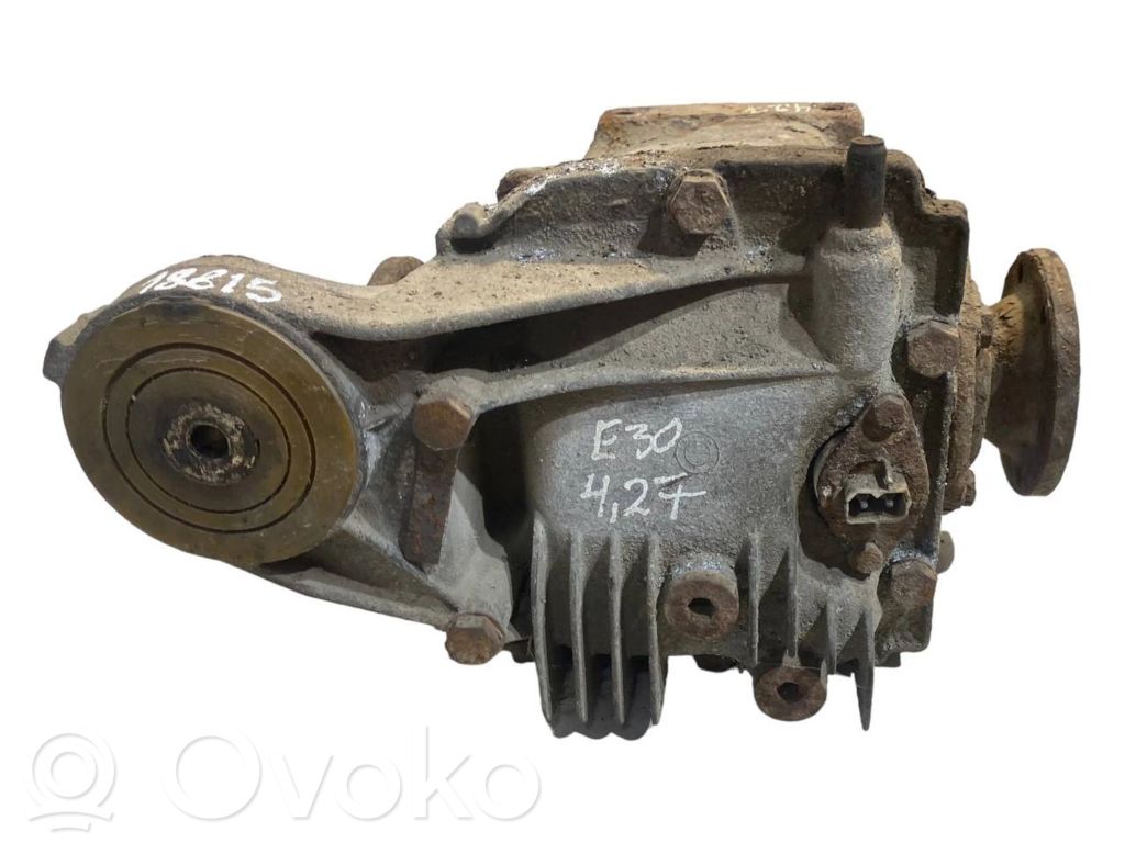 Aizmugurējais reduktors