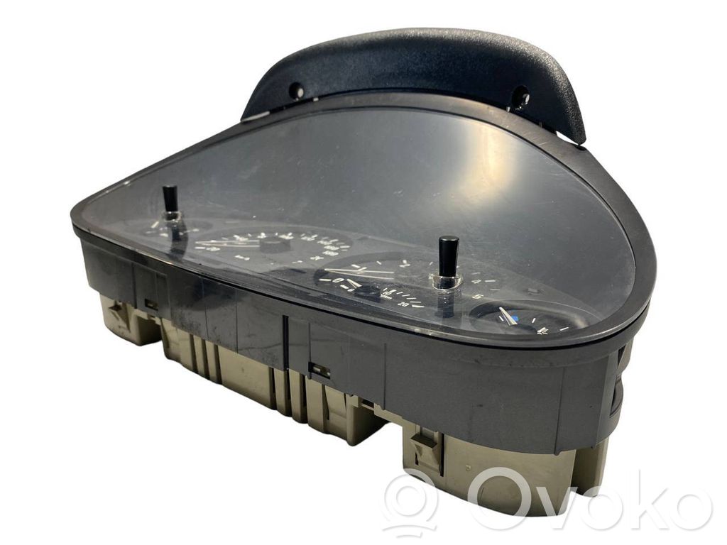 Spidometrs (instrumentu panelī)