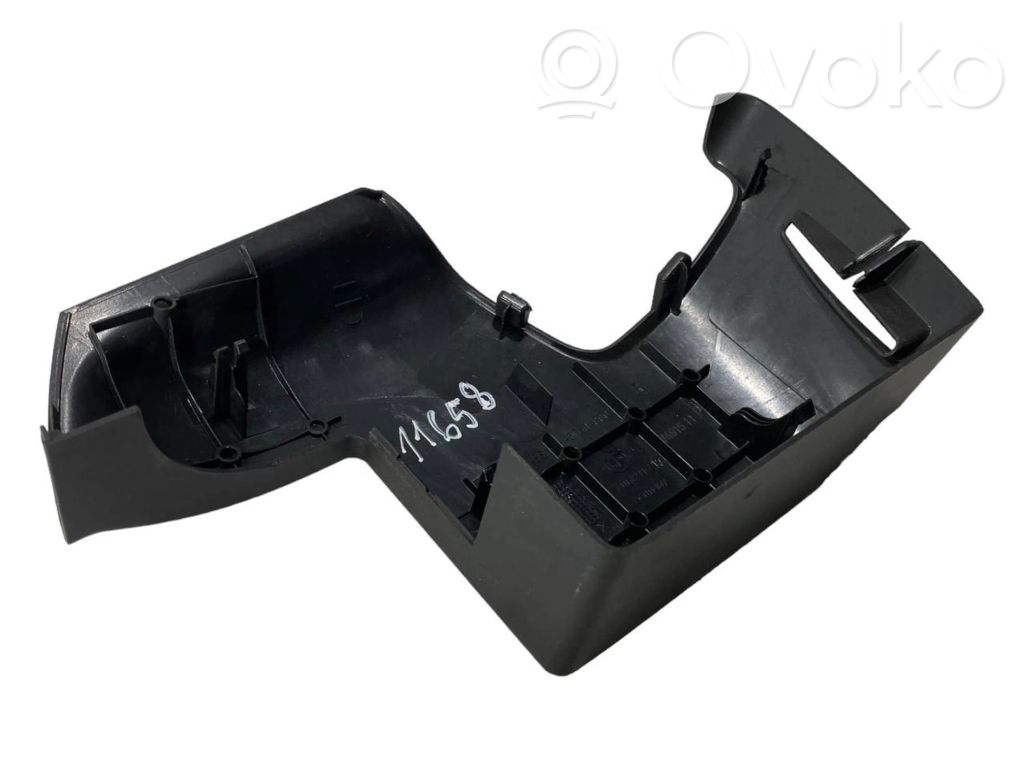 Другая часть интерьера