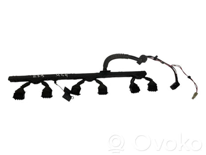 Fuel injector wires